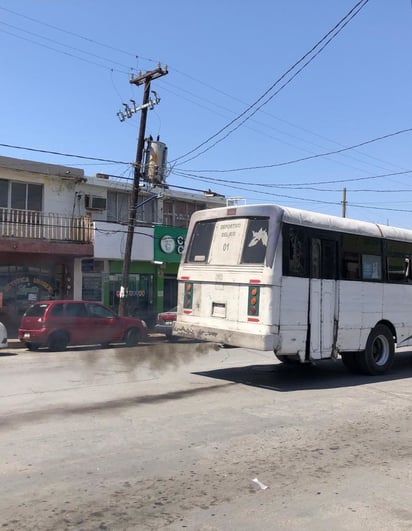 Monclovenses se quejan todos los días del mal transporte público 