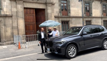 AMLO recibe en Palacio Nacional a Ken Salazar, tras infiltración en el Cártel de Sinaloa