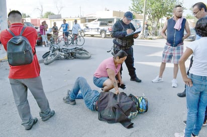 'Motociclista azota tras chocar en 'La Inde'