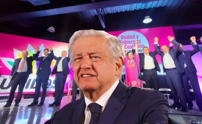 AMLO critica pasarela de 'corcholatas' de oposición rumbo a 2024