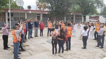 Planteles educativos participan en simulacro nacional