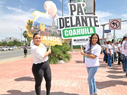 Monclovenses se reúnen en el mega crucero Pape