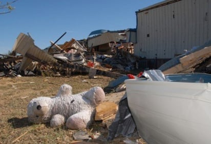 'Va un hombre volando'; se cumplen 16 años del tornado que mató a 7 personas en Eagle Pass, Texas