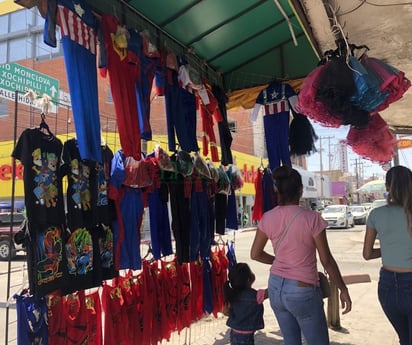 Padres de familia martirizados por gastos del Día del Niño 