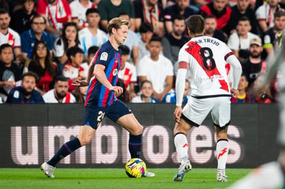 Barcelona tropieza en Vallecas