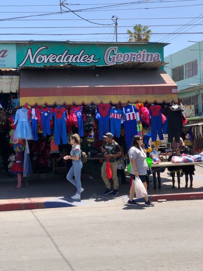 Padres 'martirizados' por gastos del Día del Niño en las escuelas 