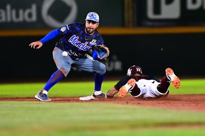 Acereros toma ventaja en La Laguna, gana el primer juego