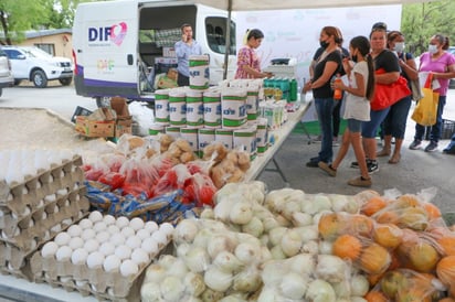 Brigada 'Miércoles en tu Ejido' llega al sector de la Navaja