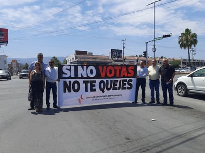 IP Impulsa la campaña 'Si no Votas no te Quejes' en el blvd. Pape