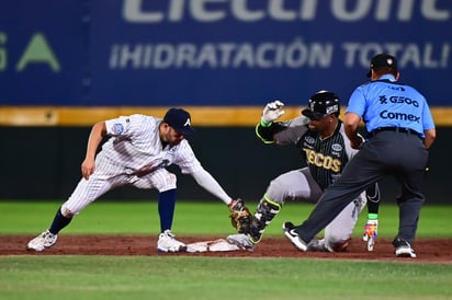 Tecolotes 'blanquea' a los Acereros 5-0 y asegura el triunfo de la serie