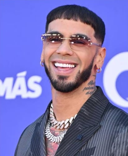 Anuel AA no oculta más su amor por su ex Karol G, le dedica canción 