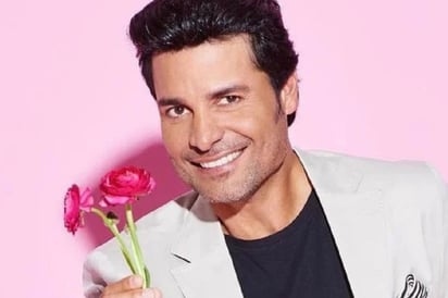 'Me atraparon bailando bachata': El video que compartió Chayanne