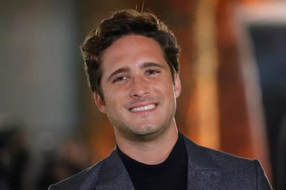 Alexis Vega le pide foto a Diego Boneta en pelea de Canelo; critican reacción del actor