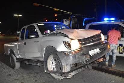 Muerte lo encuentra cuando viajaba atrás de camioneta 