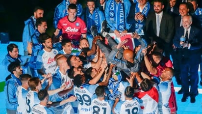 Napoli: Dueño del equipo, autor de la mejor película napolitana en 33 años