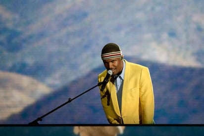 Un estafador gana miles de euros vendiendo pistas falsas de Frank Ocean generadas por IA