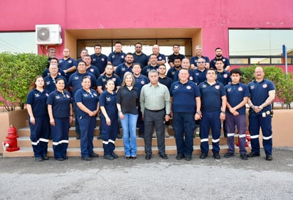 Luis y Kevin fueron galardonados como 'Bomberos del mes'