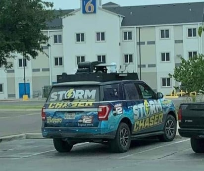 Llega cazador de tormentas a Eagle Pass 