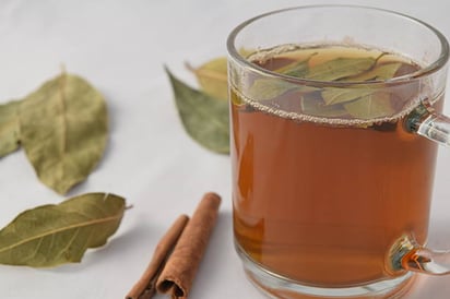 7 beneficios en la salud del té de hojas de laurel: Si estás pensando en tomar un té para acompañar el día, un té de hojas de laurel puede ser una opción.