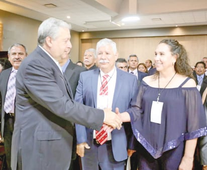 'Chema': Contribuyen profes al desarrollo de Saltillo