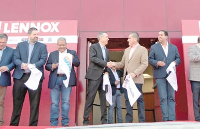 MARS y 'Chema' Morales inauguran Planta 3 Lennox 