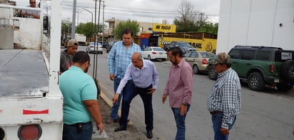 Alcalde de Monclova supervisa la modernización del bulevar en la colonia Obrera Sur