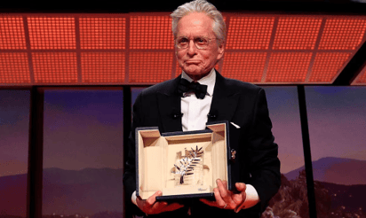 Michael Douglas recibe la Palma de Oro de Honor en Cannes: El actor recordó que, antes de ganar el Oscar, vivió a la sombra de su padre