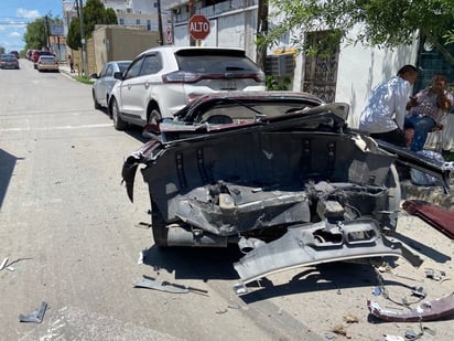 Un ebrio conductor destroza un lujoso Corvette ajeno en PN