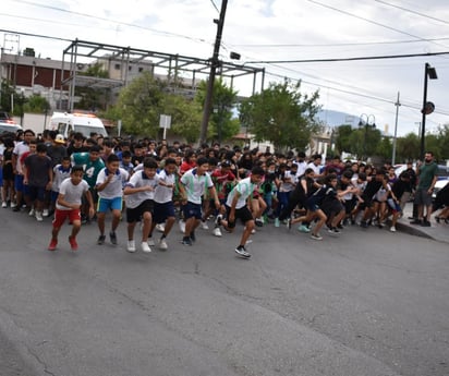 Realizan Carrera Atlética en Secundaria No. 5