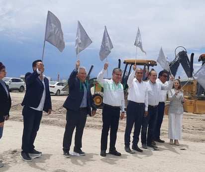 Miguel Riquelme inaugura 3 nuevas empresas en Monclova y Frontera