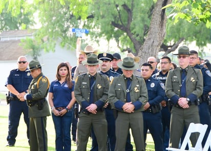 Conmemoran la semana nacional del policía en EP 