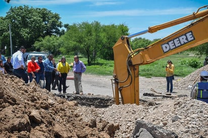 Supervisan obra de drenaje en la Presidentes