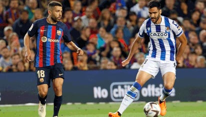 La Real Sociedad sorprende al campeón Barcelona en el Camp Nou