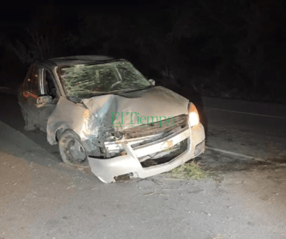 Chevy vuelca en libramiento CSG y conductor termina lesionado