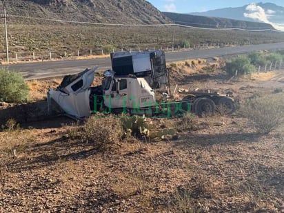 Chofer de tráiler burla a la muerte