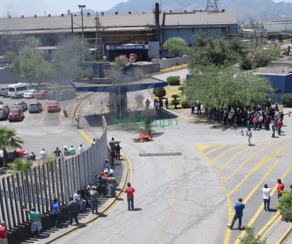 Obreros piden evitar violencia al interior del gigante acerero