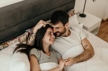 5 cosas que no deberías tener en la habitación para cuidar tu relación: Lo que tienes en tu habitación no solo es decoración, puede ser la clave para que tu relación prospere o fracase