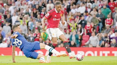 Manchester United arroya al Chelsea y amarra  Champions League