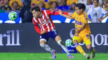 El argentino Pizarro y los Tigres le quitan a las Chivas de Hierro el título en México