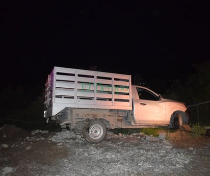 Estaquita invade carril en carretera pozuelos