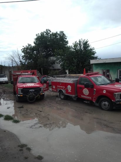 Protección Civil atiende reportes de daños por fuertes lluvias y vientos