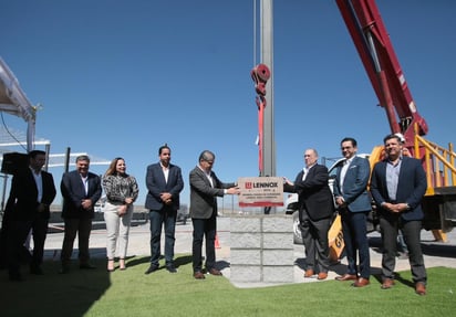 Lennox coloca primera piedra de su Área Comercial en Ramos