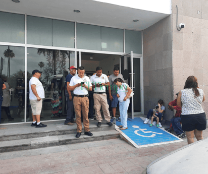 Reportan asalto en Bancomer del centro