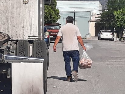 Nacional de Acero le da a obreros 5 kilos de pollo y un 12 de cerveza como 'utilidades'