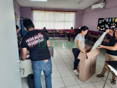 Marcado retraso en el seccional 0431 de la escuela Jaime Torres bodet en la Colonia praderas del sur tercer sector