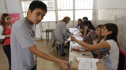 INE, IEC Y universidades motivaron a los jóvenes para que este día puedan decidir una elección