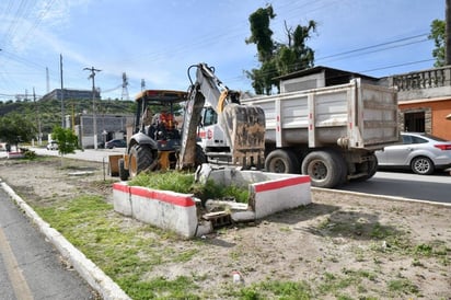 Autoridades supervisan obra de rehabilitación en la colonia Obrera Norte