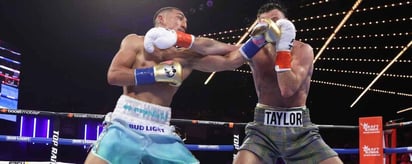 Teofilo López logra derrotar a Josh Taylor y le arrebata el campeonato superligero de la OMB