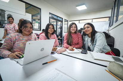 Autoridades locales promueven la cultura de la inclusión entre el estudiantado local