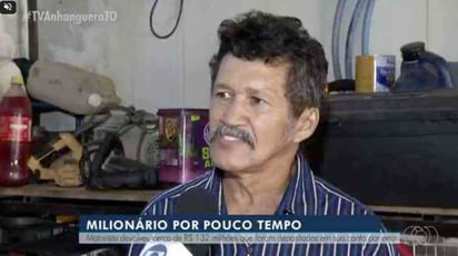 Le depositaron 27 millones de dólares por error y no dudó en devolverlos: Este honrado chofer vio una suma millonaria en su cuenta y sin pensarlo la devolvió.